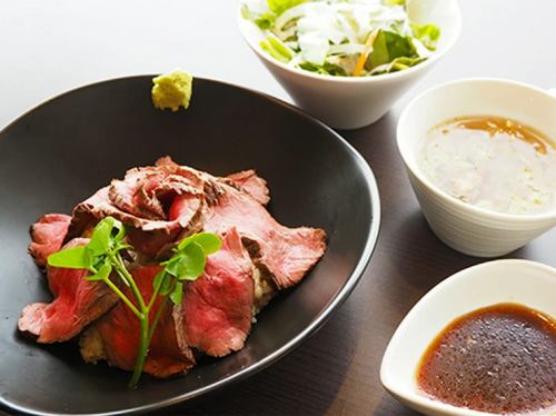こだわりの村上牛を使用♪