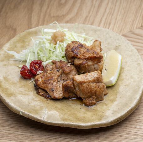 4日間、じっくりスパイスに漬け込んだタンドリーチキン