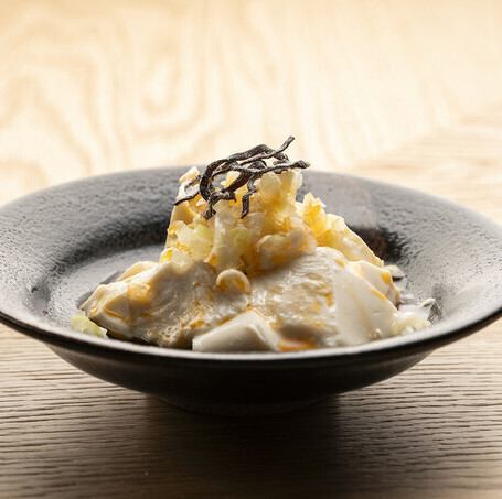 自家製辣油で食べるネギ塩こんぶ冷奴