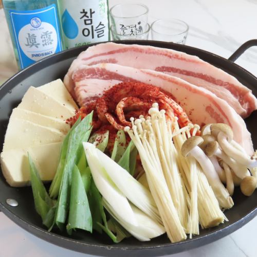 サムギョプサルキムチ鍋