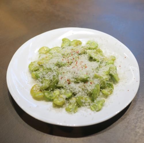 Fried broad beans with Parmesan cheese