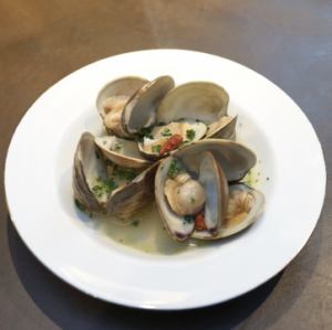 Today's shellfish steamed in white wine