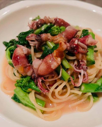 Firefly squid and rapeseed oil pasta

#Kobe
#Sannomiya
#Alegria
#Bistro Alegria
#Spanish Bar
#Italian Bar
#Kobe Gourmet
#KobeDinner
#Sannomiya gourmet
#Sannomiya dinner
#Firefly squid
#Rape blossoms
#nabana
#Rape blossoms
#Oil pasta
#Awaji noodle industry
#Awaji Noodle Industry Fresh Pasta
#Made with fresh pasta from Awaji Noodles
#Awaji Noodle Industry's fresh pasta
#Fresh pasta
#Ahijo
#Pizza
#Paella
#Part-time job recruitment
#Part-time job recruitment
#0401