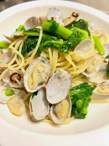 Clam and rape blossom vongole bianco

#Sannomiya dinner
#Sannomiya Gourmet
#SpanishBar
#ItalianBar
#0219