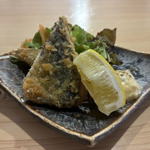 Crispy and fluffy fried horse mackerel