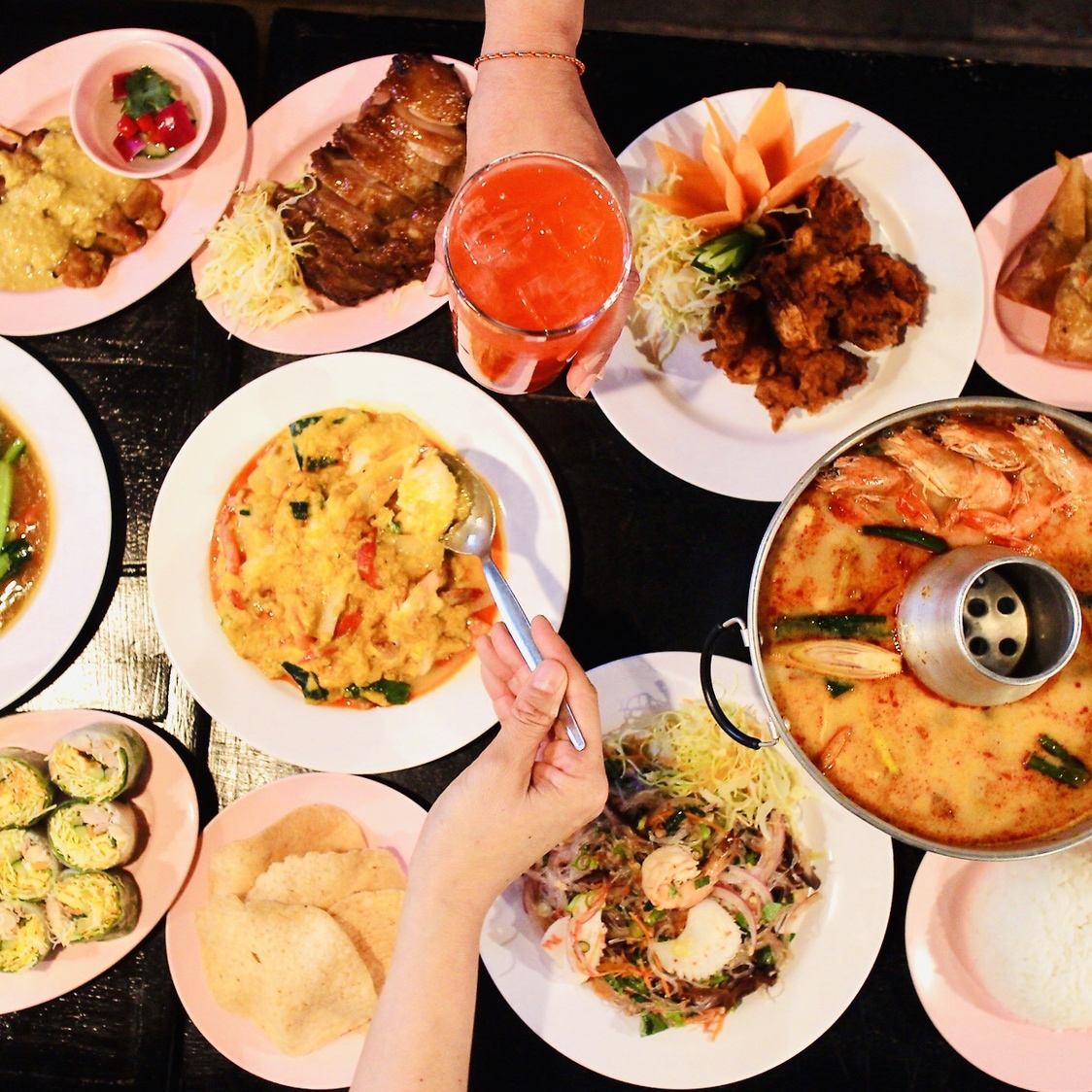 三条パクチー 公式