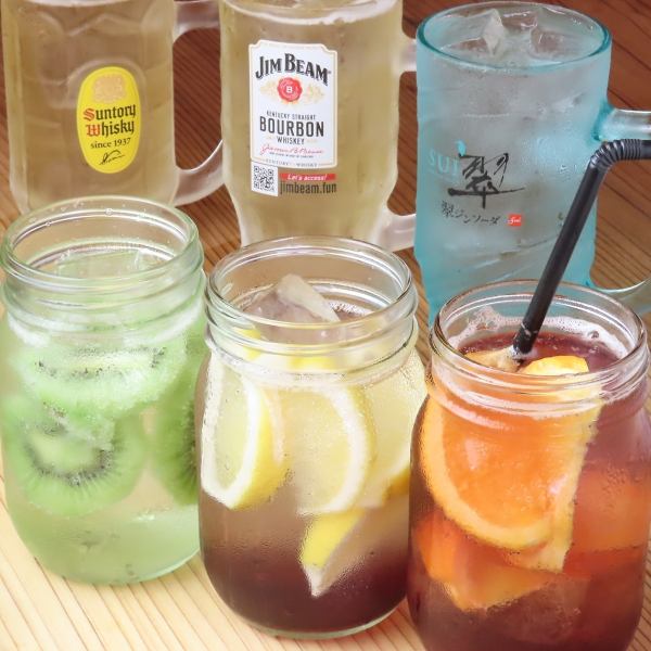 【ドリンク豊富！幅広いメニューを取り揃え】定番のビールや女性に人気のフルーツジャー、日本酒などご用意