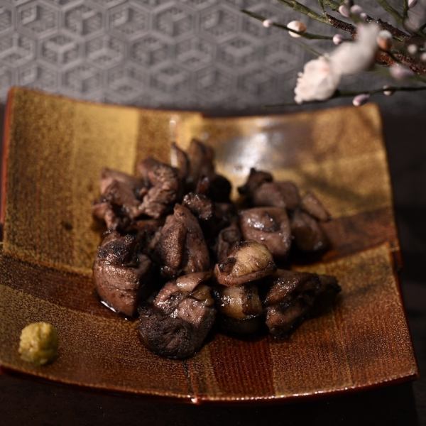 炭色になるまで黒々こんがり焼いたばらし焼き！外はカリッと、中はふんわりとした食感がたまらない！