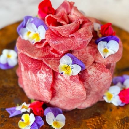 【焼肉うぶ名物★タンケーキ】肉ケーキを人気メニューのタンで作らせて頂きました♪