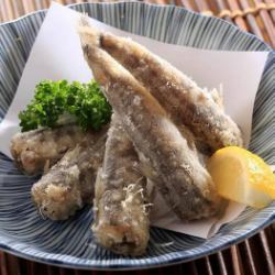 福島名物　メヒカリの唐揚げ