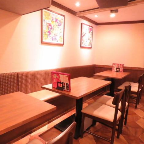 There is also a private room for up to 20 people in the back of the restaurant! The Gangnam style is based on the image of a town where Korean celebrities gather!