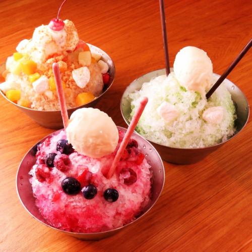 Summer only - shaved ice (strawberry, matcha, soybean flour) (small)