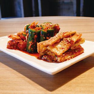 Assorted 3 kinds of kimchi (Chinese cabbage, cucumber, radish) [Spicy level 1]