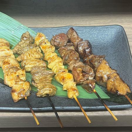 串焼き盛り合わせ(５本)(塩orタレ)