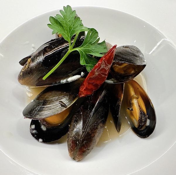 ワインに合うタパス類も現在試作中！