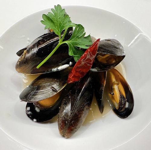 ワインに合うタパス類も現在試作中！