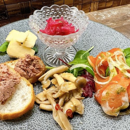 本日のタパス盛り合わせ(1~2人様)