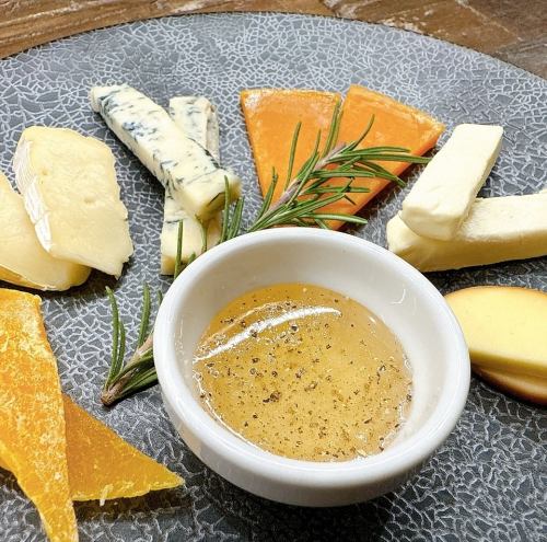 チーズとドライフルーツの盛り合わせ(1~2名様用)