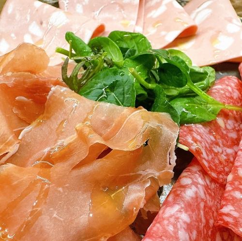 ハムの3種盛り合わせ(ハーフ/1名様用)