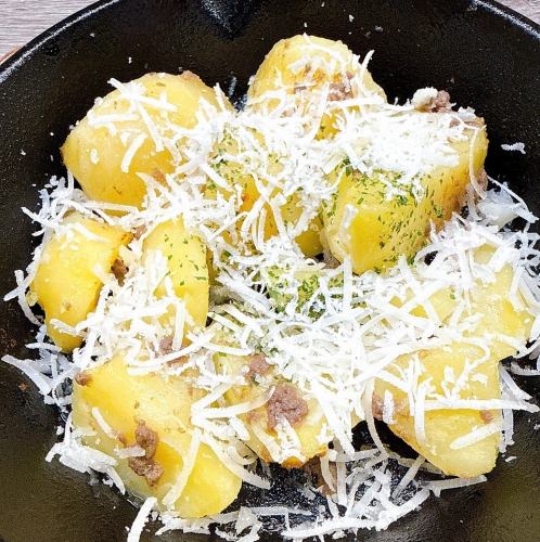 アンチョビパルミジャーノレッジャーノポテト