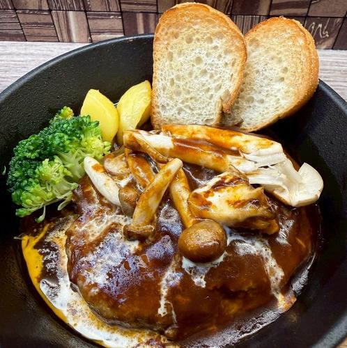 デミグラスハンバーグ