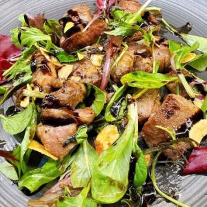 이베리코 돼지 샐러드 완성 ~ 발사믹 소스 ~