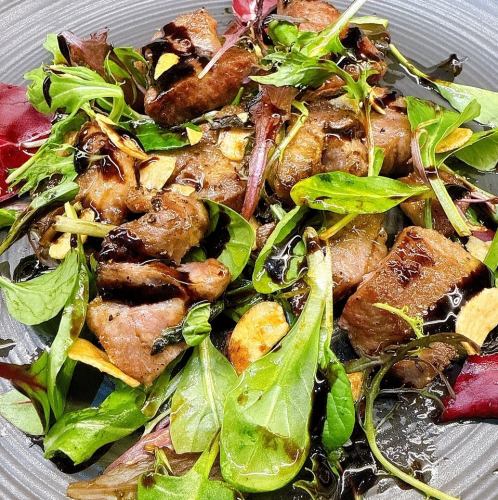 ワインに合う1品料理もご用意しております