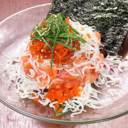 イクラとシラスのネギトロ