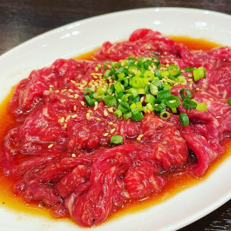 新鮮な肉を丁寧に仕込み