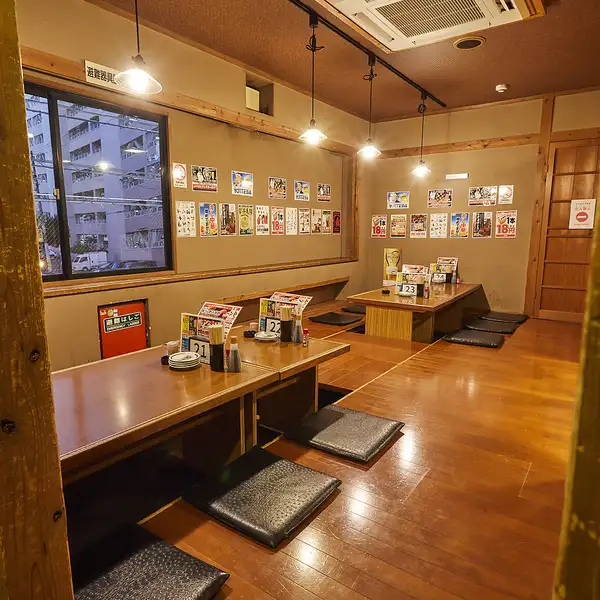 団体様でのご利用大歓迎です。大型宴会におすすめの飲み放題付きコースも各種ご用意しており、会社宴会や打ち上げ、歓送迎会などさまざまなシーンに最適です。さらに、団体様向けのお得なクーポンもご用意しております。人数やご予算、ご要望などございましたら、どうぞお気軽にご相談ください。