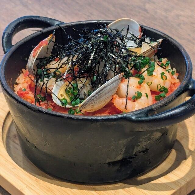 少しずつ気の向くままに楽しめる小皿スタイルのお店で記念日を。