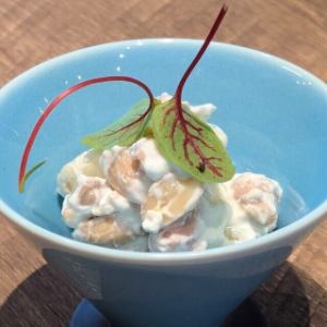 梨と茹で落花生のマスカルポーネ和え