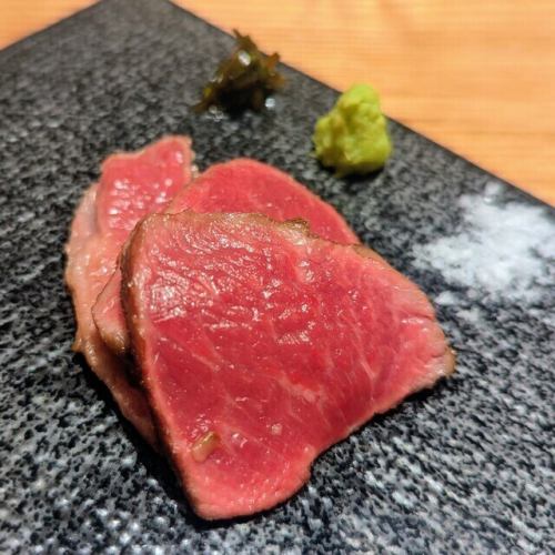 黒毛和牛のロースト 岩塩とニラしょうゆ