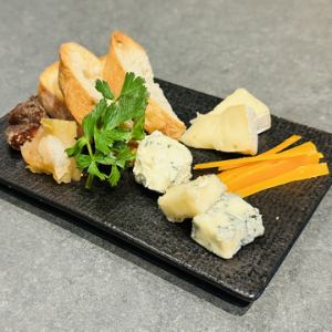 4種のチーズ盛り合わせ