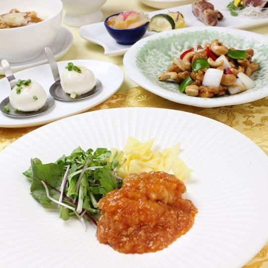 点心、鱼翅等7种菜肴的2小时无限畅饮休闲午餐7,000日元→5,500日元