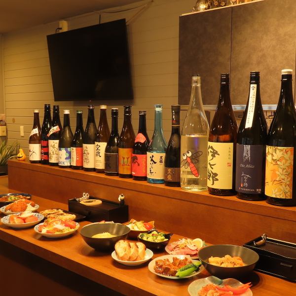 2025年10月OPEN！「家飲みの延長」をテーマにしているため、店内ではテレビ観戦も楽しんでいただけます。スポーツイベントがある夜などは、仲間と集まってワイワイ盛り上がりながら飲むのもおすすめです。堅苦しい雰囲気は一切なし。気取らず、リラックスして飲みたい夜にはぴったりの空間です。