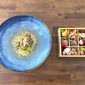 Nine-color appetizer box and udon noodles