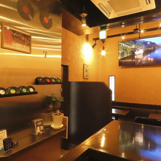 落ち着いた店内でゆっくりお過ごしください♪