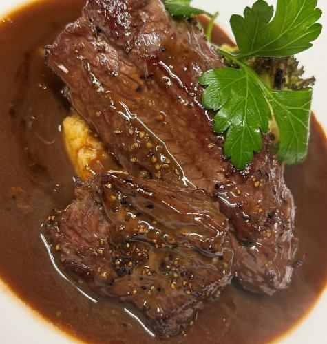 【Menu Saison】 牛サガリソテー・トリュフご飯とフォワグラのパイ包み含む豪華なコース