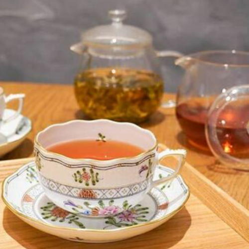 こだわりの高級茶葉を使用