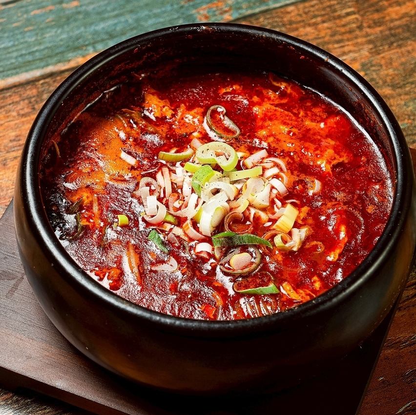本場の韓国料理店！ユッケジャンやチゲで体も温まります☆
