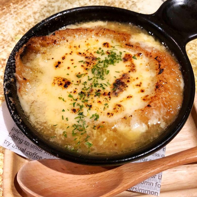 Toro-ri onion gratin soup