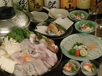 虎河豚火锅套餐（尽情享用虎河豚，让你的胃和心都得到满足）
