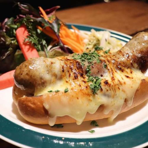 ラクレットチーズドッグ
