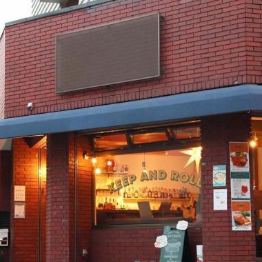 当店の貸切は最少人数８人から最大２１人まで対応可能となっています。宴会や女子会、パーティー利用にもご利用いただけます！また少ない人数でも貸切でご利用いただくことができるので、イベントごとや結婚式の二次会としても最適！ぜひ、様々な用途で当店をご利用ください♪