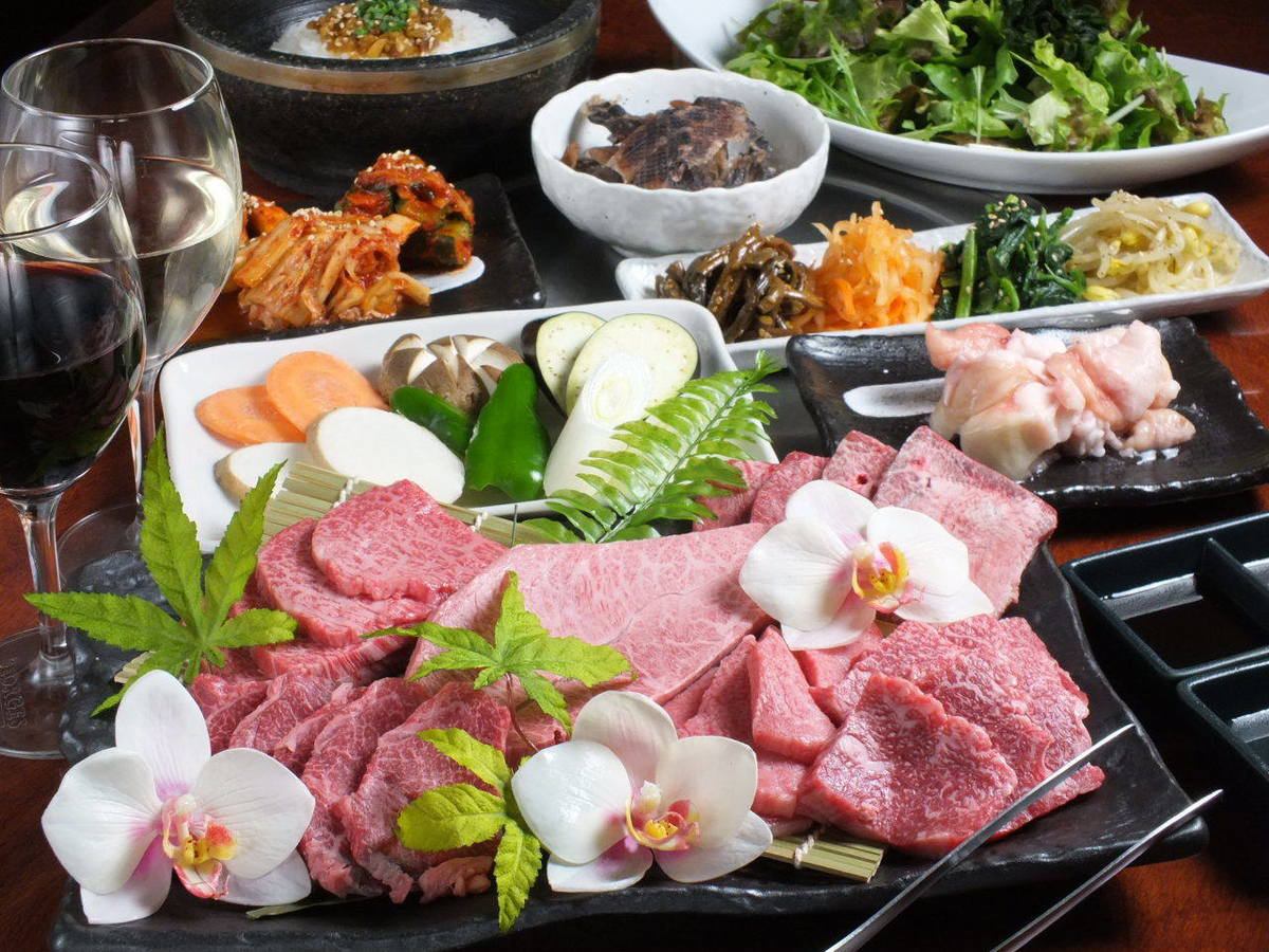 Taste beef cattle with A5 rank such as extreme flying cup, Champion cow, excellent award cow etc. ♪