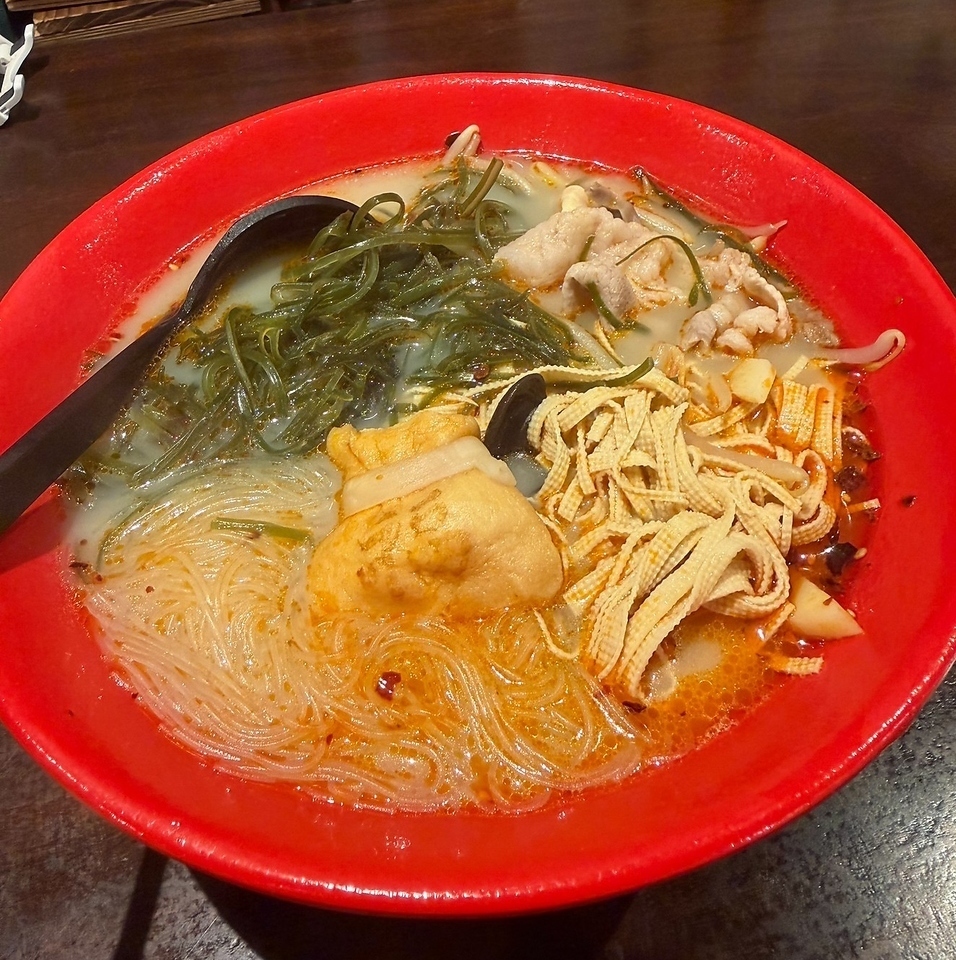 自分好みにカスタマイズできる本格麻辣湯