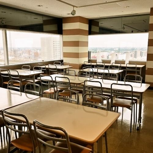 ランチ時：席の間隔が十分あいており、コロナ対策◎