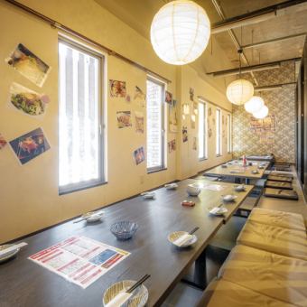 It's a tatami room type ♪ If you want to use a private room with a large number of people, you can use it for up to 26 people.