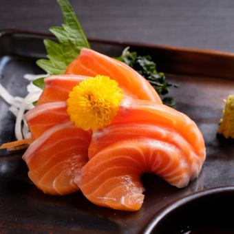 Salmon sashimi/hamachi sashimi/sea bream sashimi/squid sashimi each